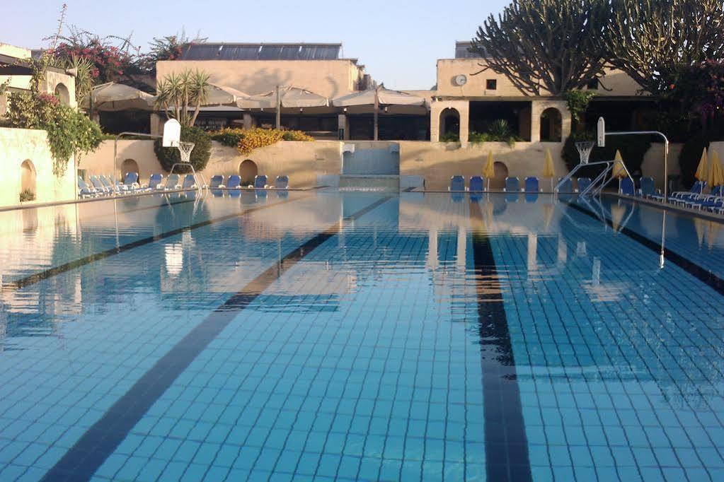 Mellieha Holiday Centre Eksteriør bilde